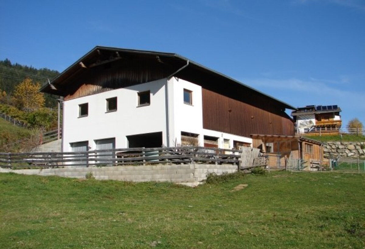 Bauernhofgebäude bei Haus Hochzeigerblick